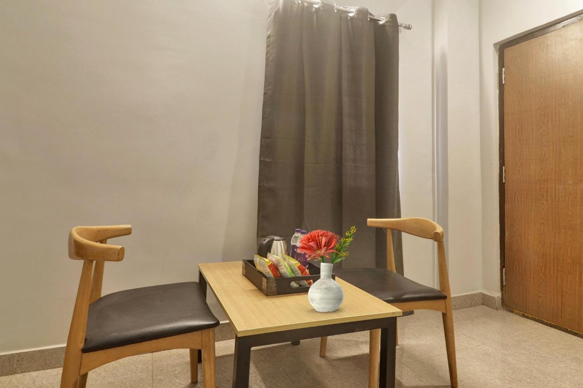 فندق Super Townhouse Rcc Blizz Kondapur  المظهر الخارجي الصورة