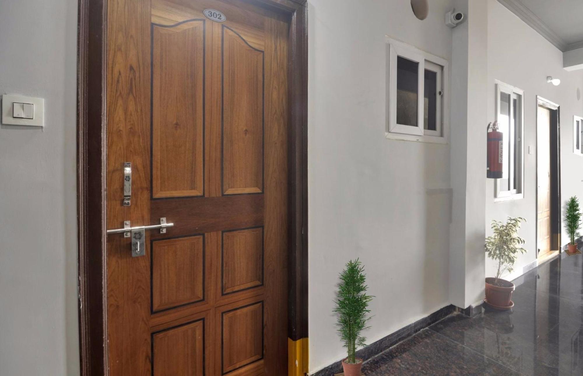 فندق Super Townhouse Rcc Blizz Kondapur  المظهر الخارجي الصورة