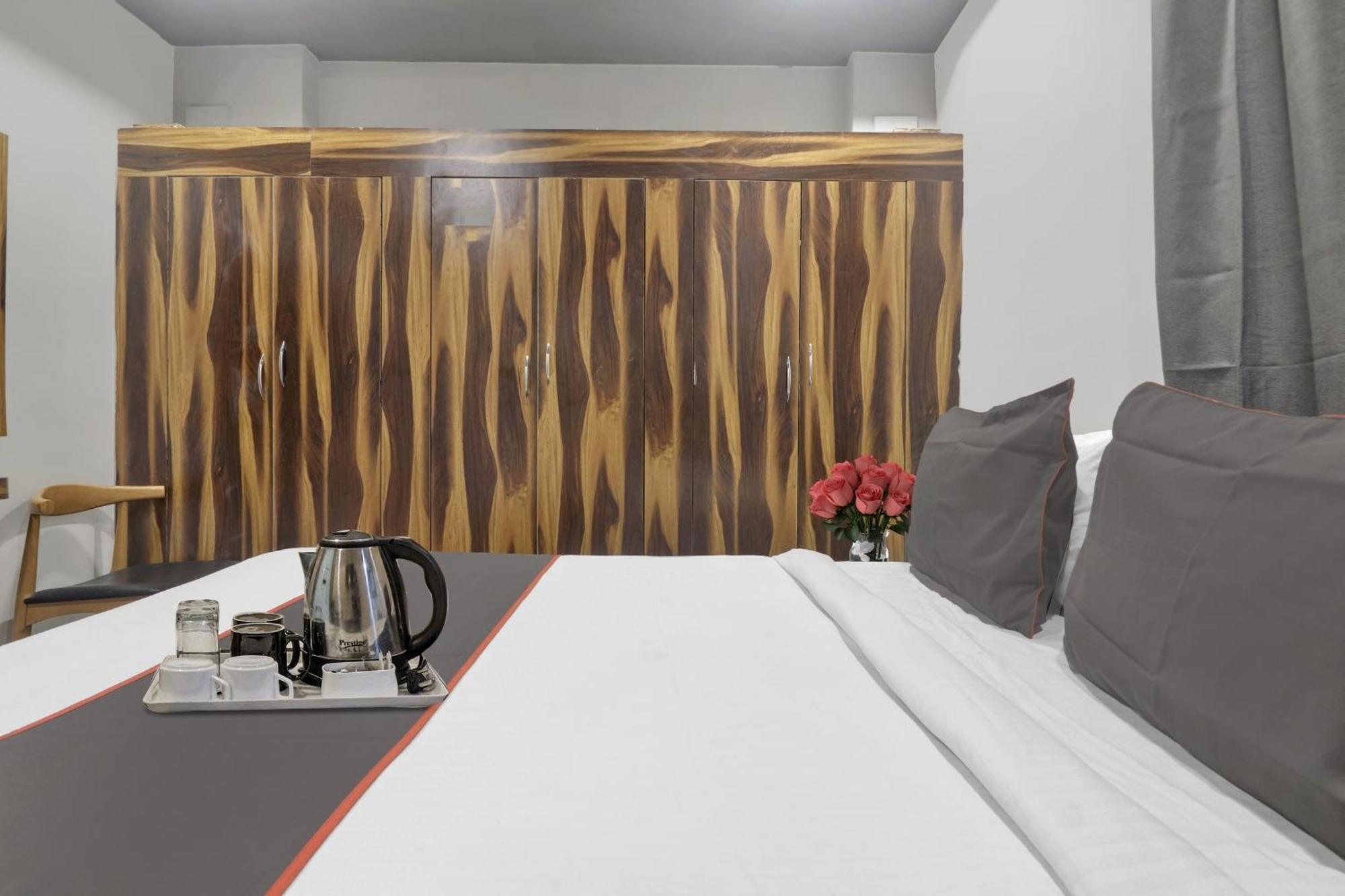 فندق Super Townhouse Rcc Blizz Kondapur  المظهر الخارجي الصورة